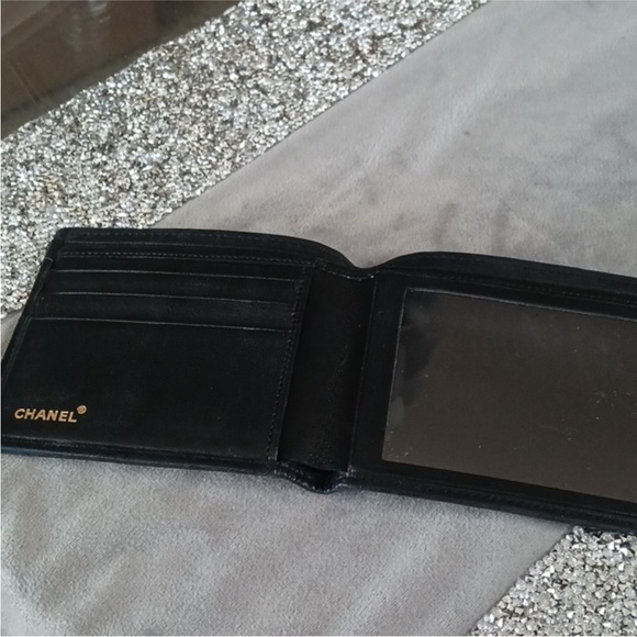 Auth CHANEL Quilted Lambskin Billfold Wallet - Picture 3 of 9